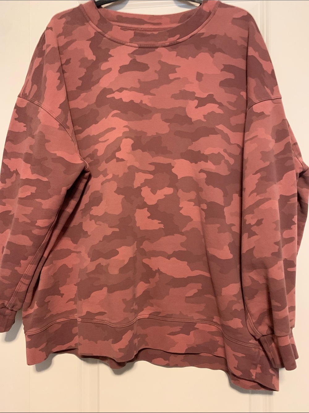 Lululemon Perfectly Oversized Crewneck in Briar Rose Camo, est Sz 12, 29in PTP